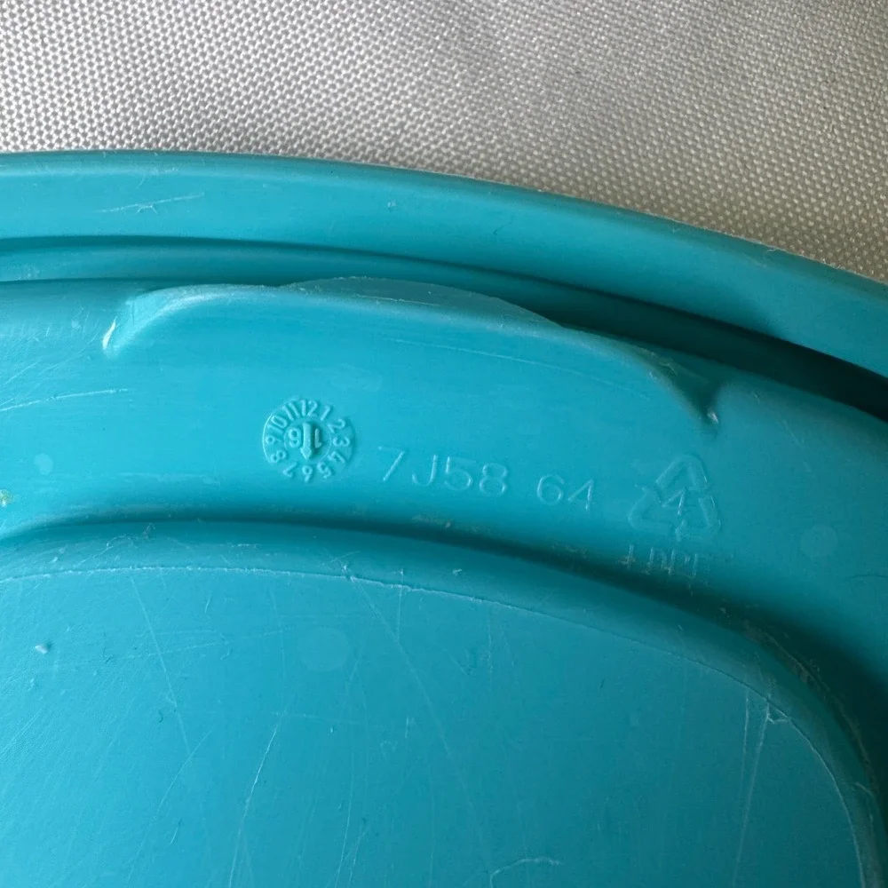 Rubbermaid 7J58 Easy Find Lids Replacement Set‎ of 3 Teal Turquoise Lime Green